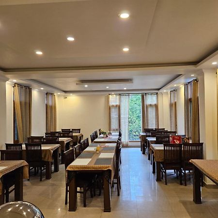 Hotel Akash Regency Manāli Екстериор снимка