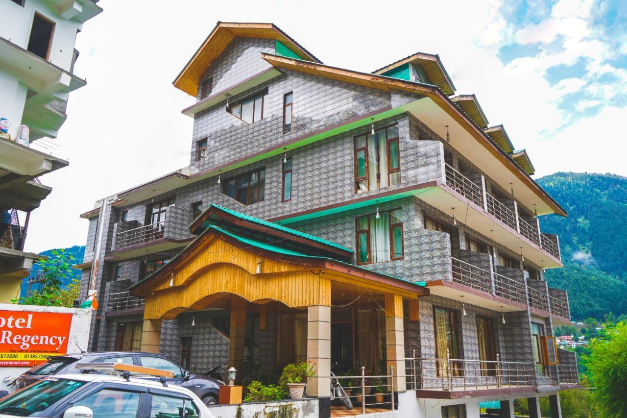 Hotel Akash Regency Manāli Екстериор снимка