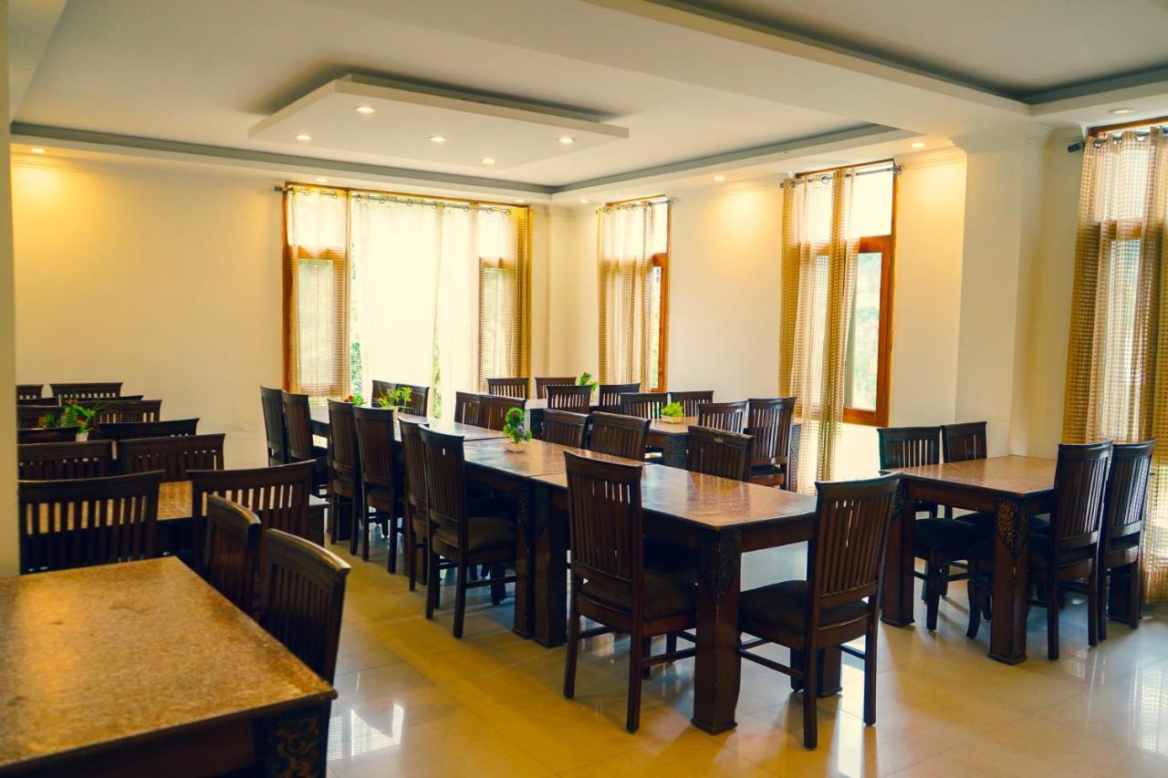 Hotel Akash Regency Manāli Екстериор снимка
