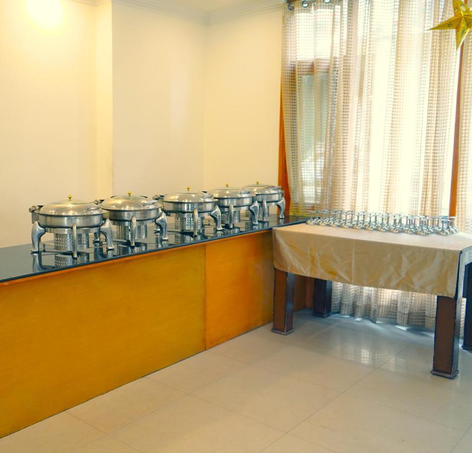 Hotel Akash Regency Manāli Екстериор снимка