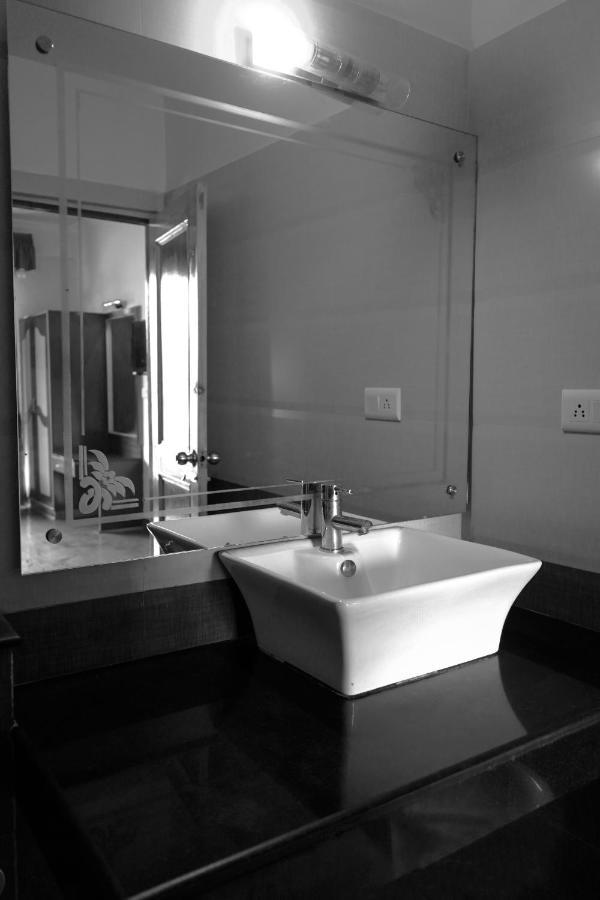 Hotel Akash Regency Manāli Екстериор снимка