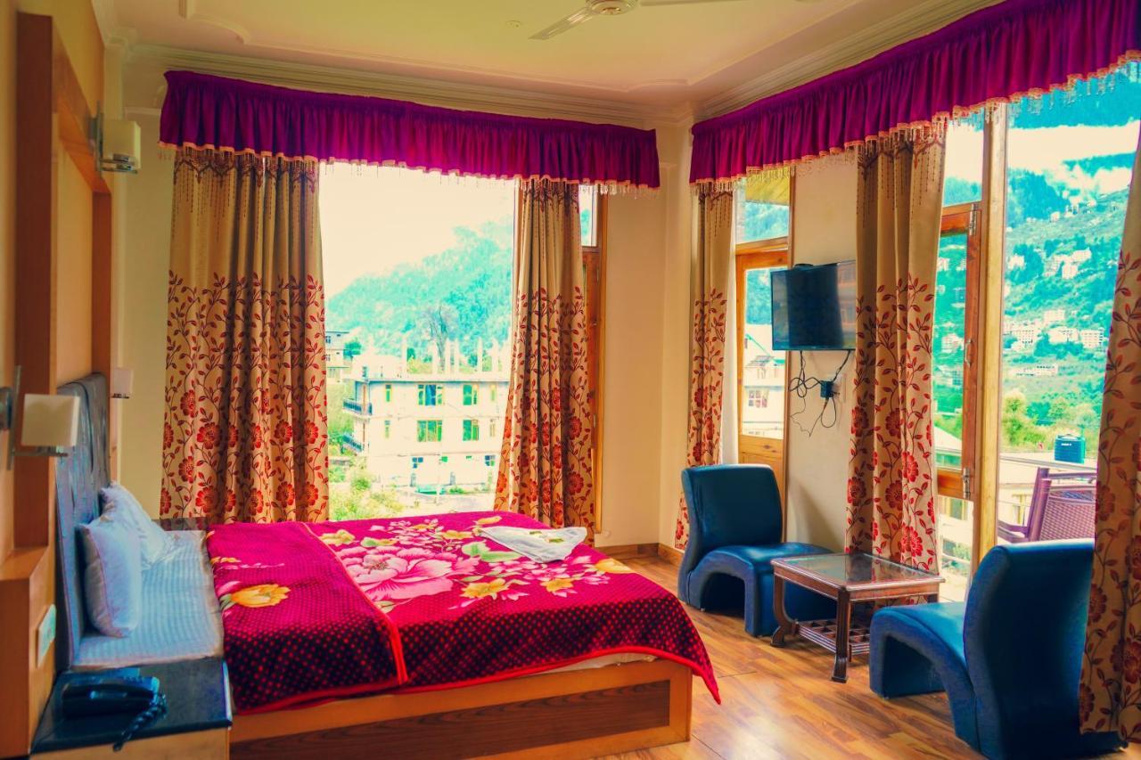 Hotel Akash Regency Manāli Екстериор снимка